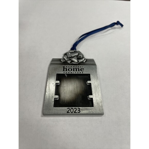 Farmers Furniture Pewter Gift Box Shaped Picture Frame Christmas Ornament 2023 - Picture 1 of 8